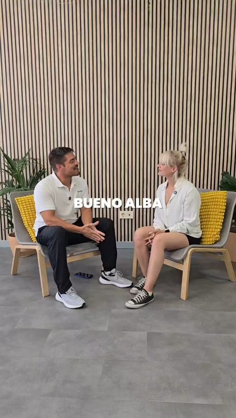 Javier en una conversación sobre aprendizaje emocional